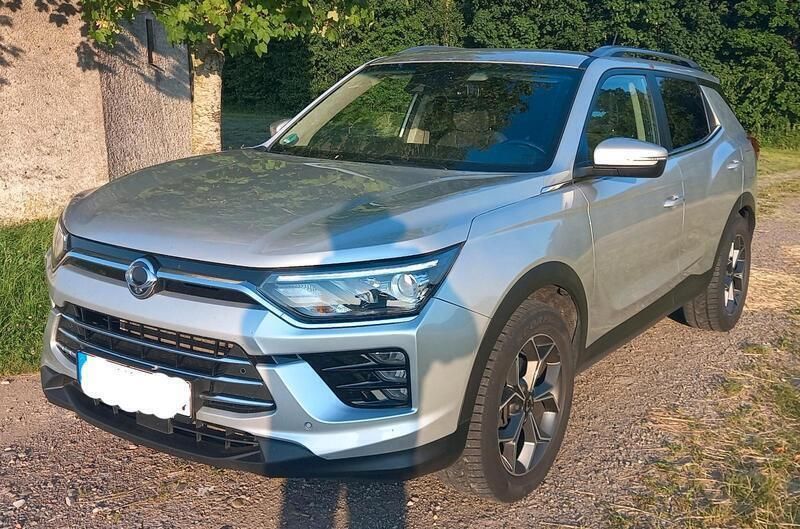 Silber Gebraucht 2020 Ssangyong Korando SUV | 13.490 € - Bild 1/4