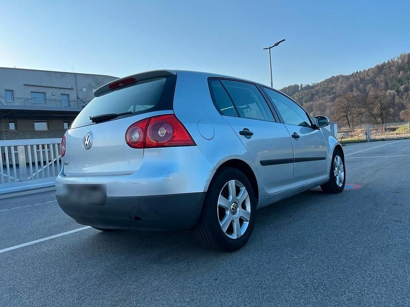 Gebraucht VW Golf V 75 PS (55 kW) 2004 Silber Kleinwagen