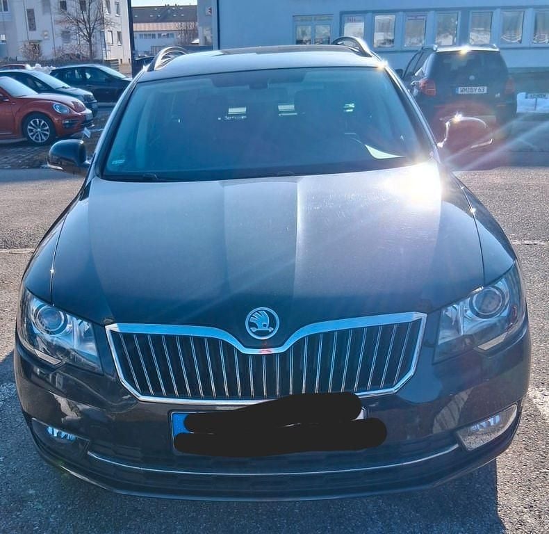 Gebraucht Skoda Superb Ambition 170 PS (125 kW) 2015 Schwarz Kombi