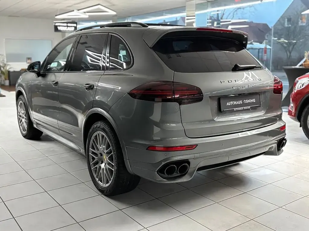 Gebraucht Porsche Cayenne Chrono 519 PS (381 kW) 2015 Meteorgraumetallic SUV