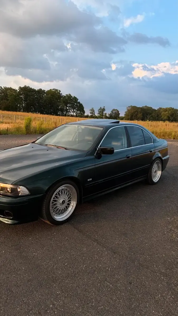 Gebraucht BMW 523 M Sport 170 PS (125 kW) 1999 Grün Limousine