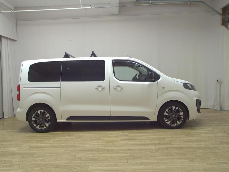 Weiss Gebraucht 2021 Opel Zafira Life Van / Kleinbus | 17.450 € (Superpreis) - Bild 1/4