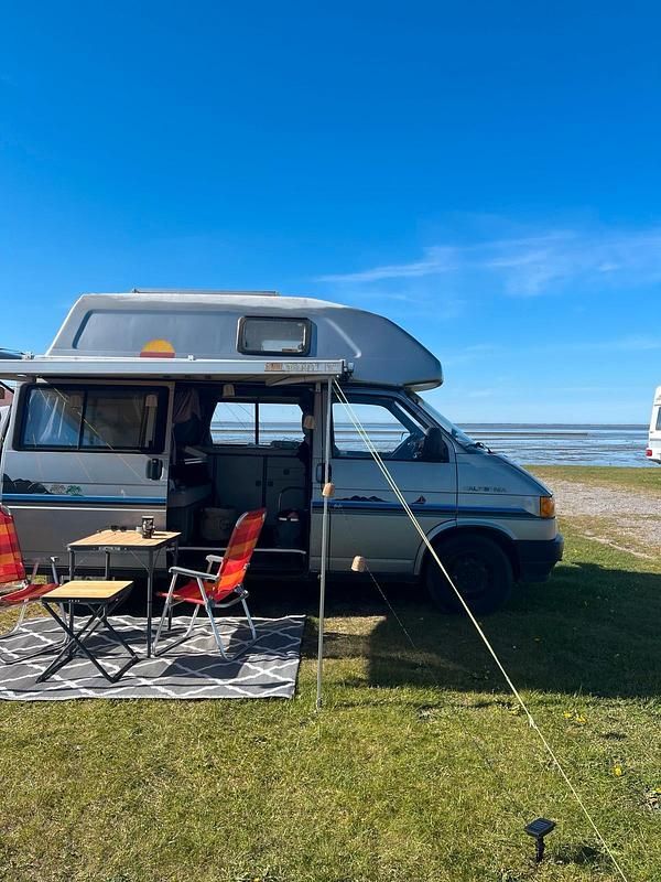 Grau Gebraucht 1992 VW T4 California Van | 11.750 € - Bild 1/4