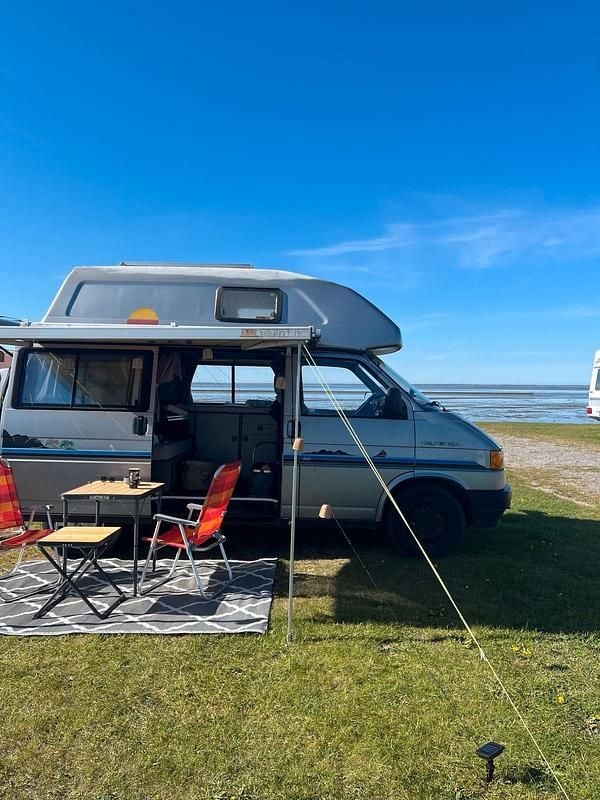 Grau Gebraucht 1992 VW T4 California Van | 11.999 € - Bild 1/4