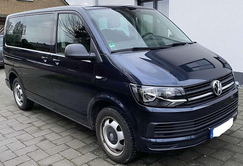 Second-hand VW T6 Edition 150 CP (110 kW) 2017 Albastru Van