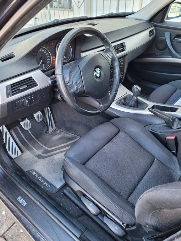 Gebraucht BMW 320 M Performance 150 PS (110 kW) 2005 Blau Limousine