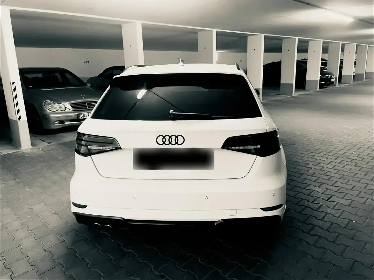 Gebraucht Audi A3 Sport 150 PS (110 kW) 2018 Weiß Limousine