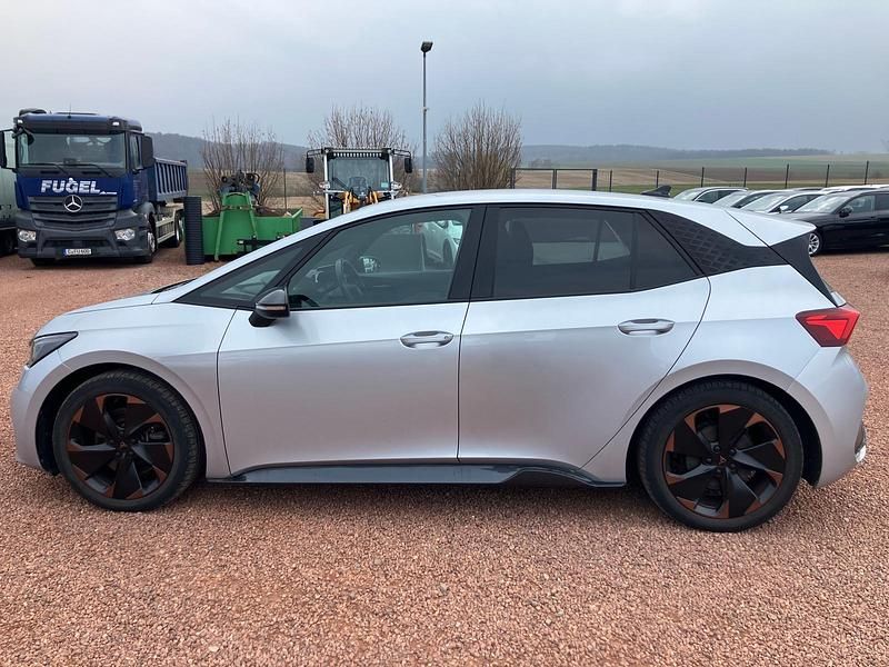 Gebraucht Cupra Born 169 kW (231 PS) 2022 Geysirsilber Kleinwagen