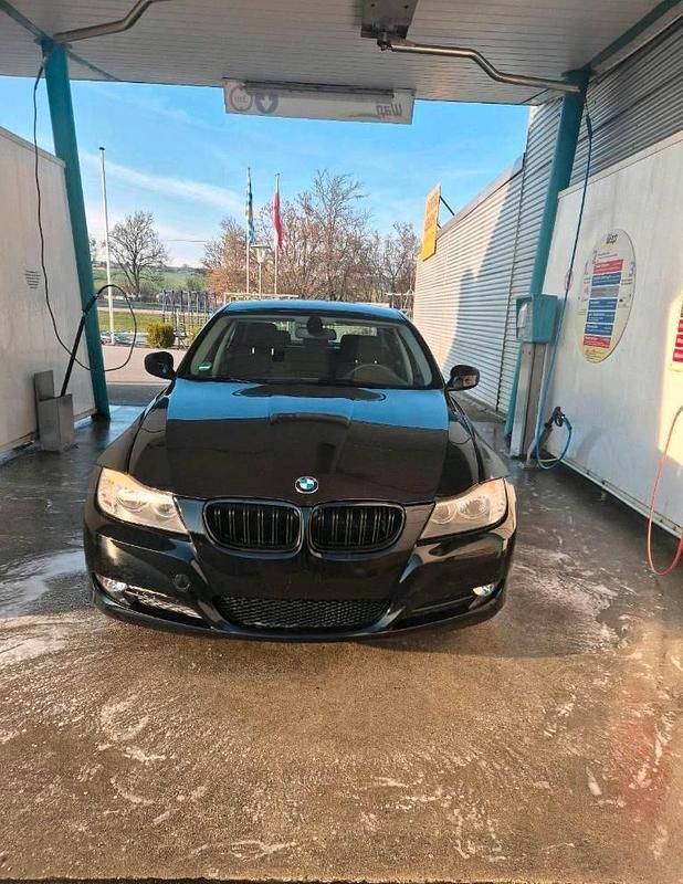 Brugt BMW 318 143 HK (105 kW) 2009 Sort Sedan