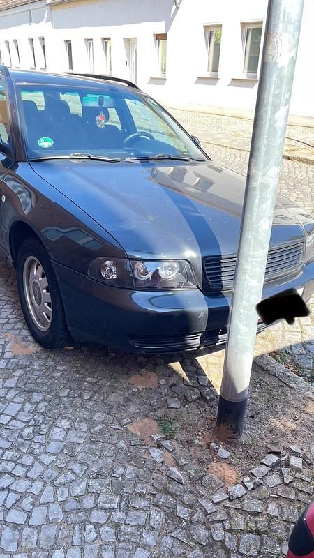 Gebraucht 1999 Audi A4 Kombi | 750 € (Superpreis) - Bild 1/4