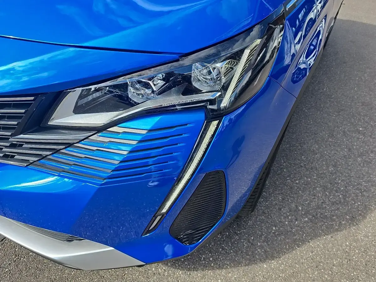 Gebraucht Peugeot 3008 GT 181 PS (133 kW) 2021 Vertigo blau Limousine