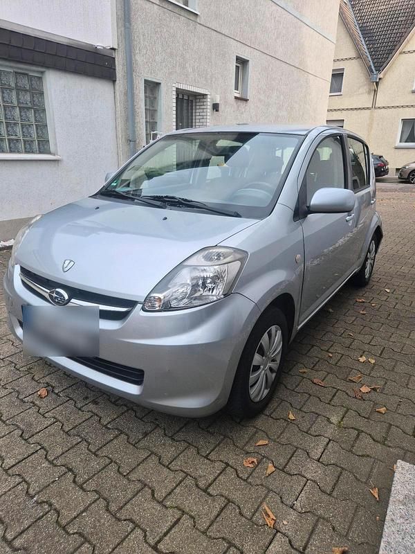 Silber Gebraucht 2009 Subaru Justy Kleinwagen | 1.600 € - Bild 1/4