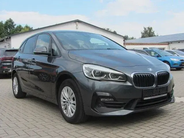 Gebraucht BMW 218 Active Tourer Sport Line 150 PS (110 kW) 2019 Grau Van / Kleinbus