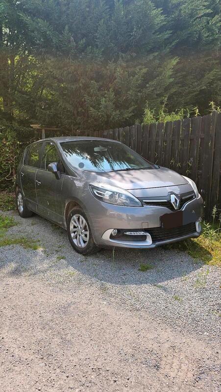 Grau Gebraucht 2013 Renault Mégane III Van / Kleinbus | 4.500 € (Superpreis) - Bild 1/4