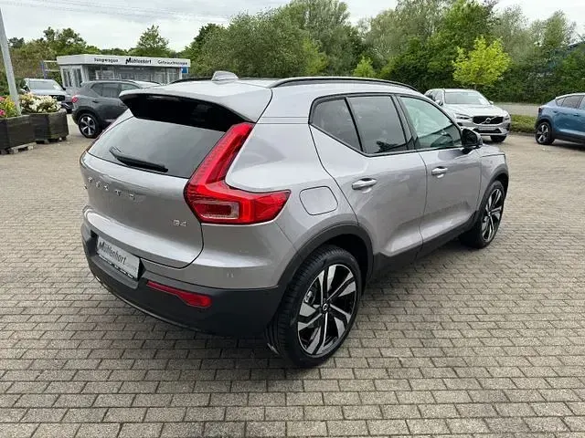 Gebraucht Volvo XC40 Ultra 197 PS (144 kW) 2026 Aurora silver SUV