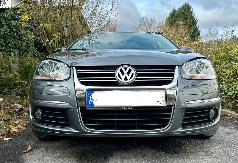 Grau Gebraucht 2006 VW Jetta Sportline Limousine | 2.600 € (Fairer Preis) - Bild 1/4