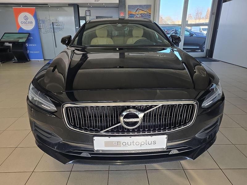 Gebraucht Volvo V90 Momentum 253 PS (186 kW) 2019 Schwarz Kombi