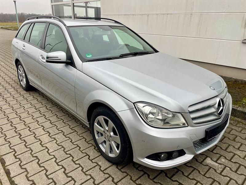 Gebraucht Mercedes C220 170 PS (125 kW) 2013 Silber Limousine
