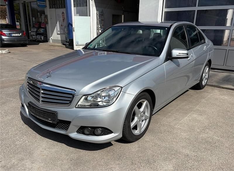 Gebraucht Mercedes C200 136 PS (100 kW) 2011 Silber Limousine