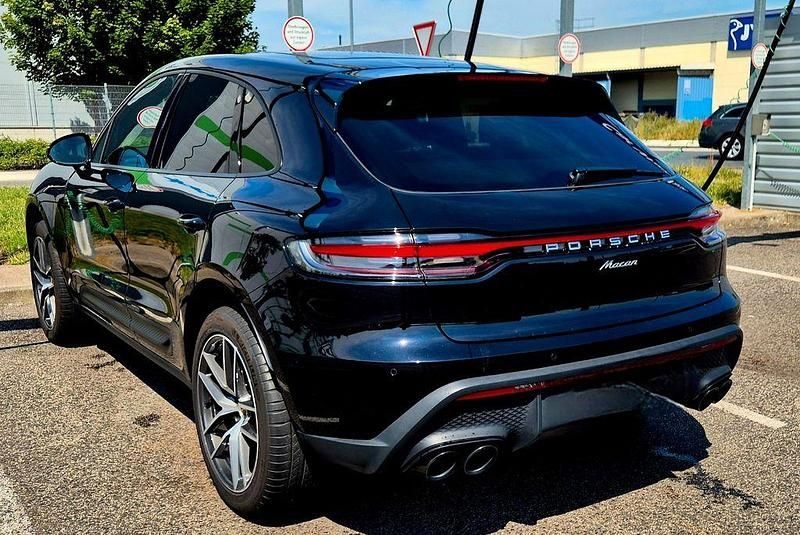Gebraucht Porsche Macan 265 PS (194 kW) 2023 Schwarz SUV