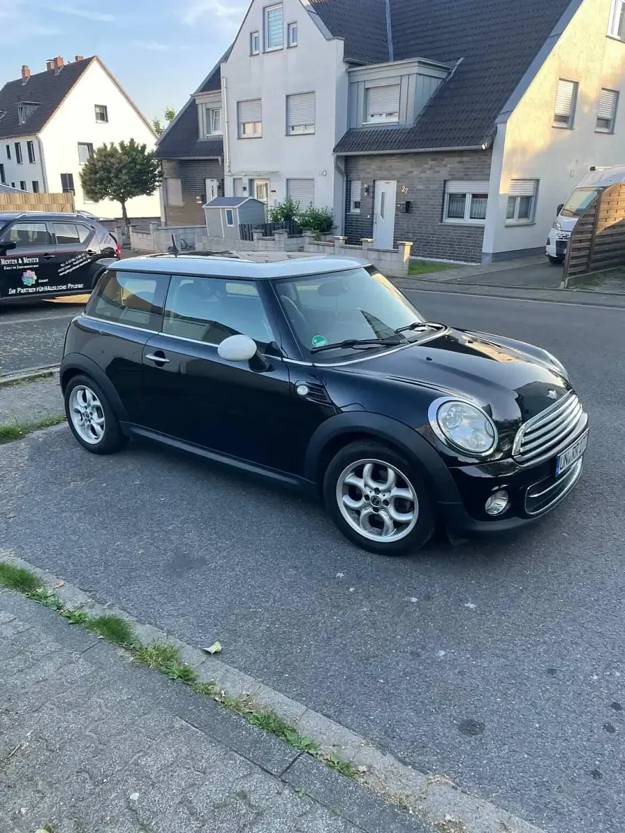 Gebraucht Mini Cooper 90 PS (66 kW) 2010 Schwarz Kleinwagen