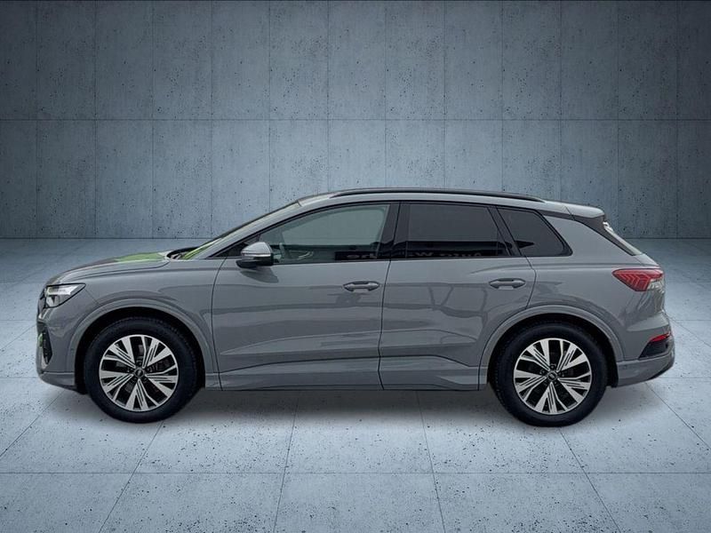 Gebraucht Audi Q4 e-tron Advanced 150 kW (204 PS) 2022 Kieselgrau SUV
