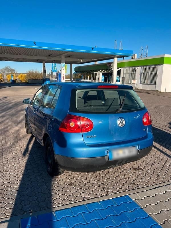 Gebraucht VW Golf IV 102 PS (75 kW) 2004 Blau Limousine