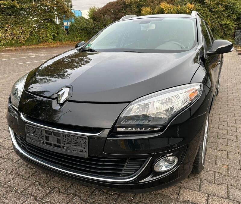 Schwarz Gebraucht 2012 Renault Mégane GrandTour Dynamique Kombi | 6.500 € (Etwas zu teuer) - Bild 1/4