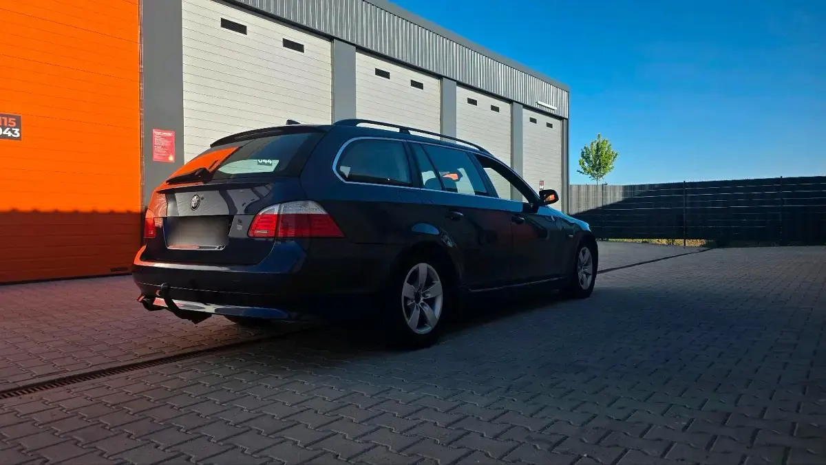 Gebraucht BMW 520 177 PS (130 kW) 2008 Blau Kombi