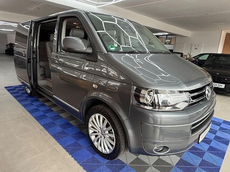 Gebraucht VW Transporter Highline 179 PS (131 kW) 2010 Grau Van
