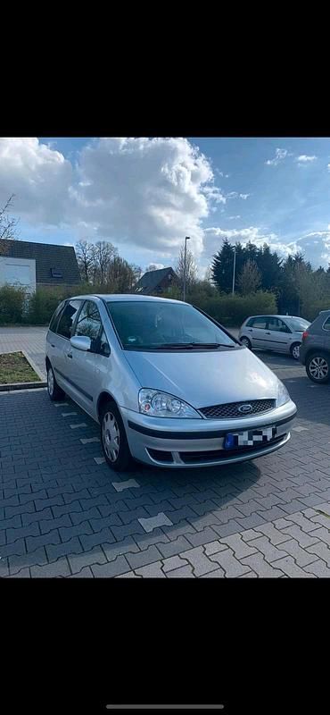 Gebraucht Ford Galaxy 115 PS (84 kW) 2004 Silber Van / Kleinbus