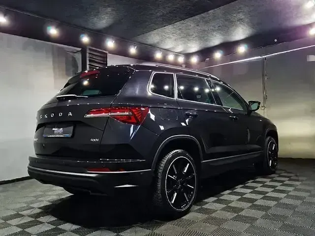Gebraucht Skoda Karoq Tour 150 PS (110 kW) 2022 Schwarz SUV