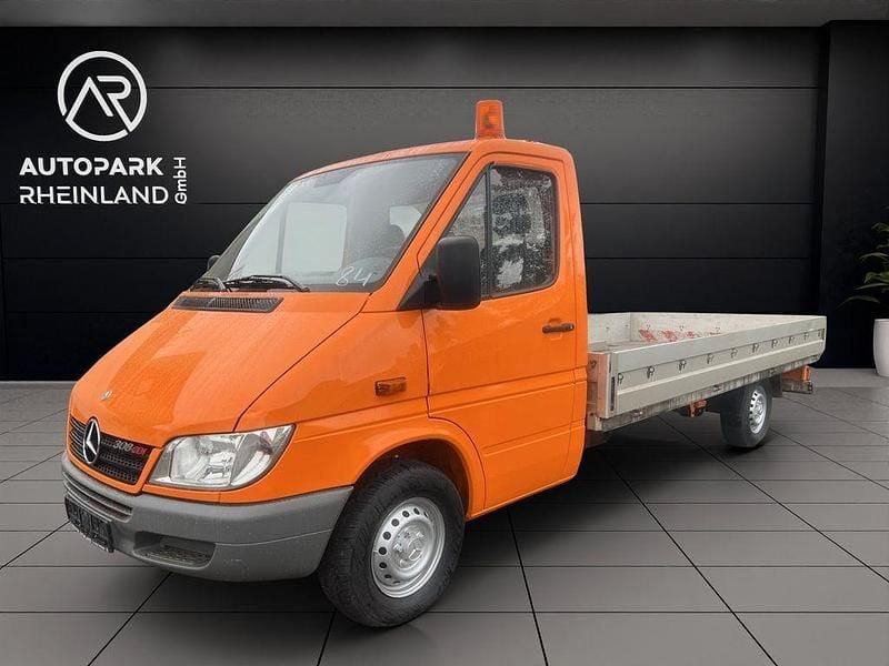 Gebraucht Mercedes Sprinter 82 PS (60 kW) 2006 Orange Van