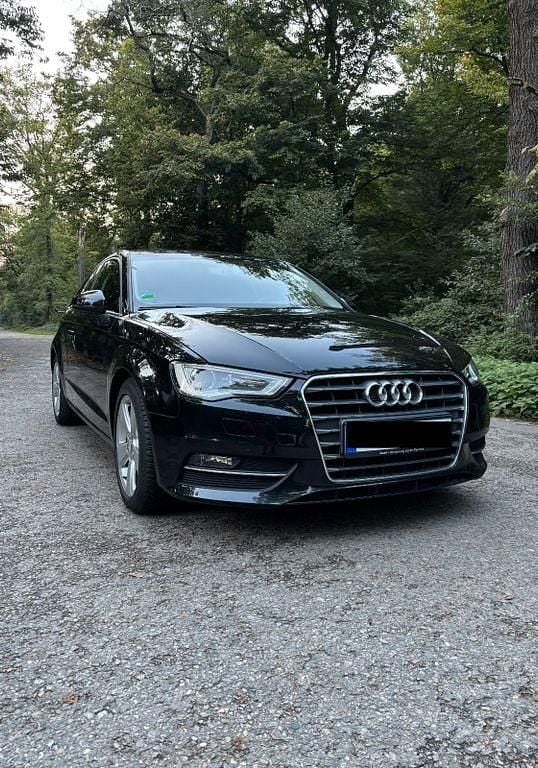 Schwarz Gebraucht 2016 Audi A3 S-Line Coupé | 13.000 € (Superpreis) - Bild 1/4