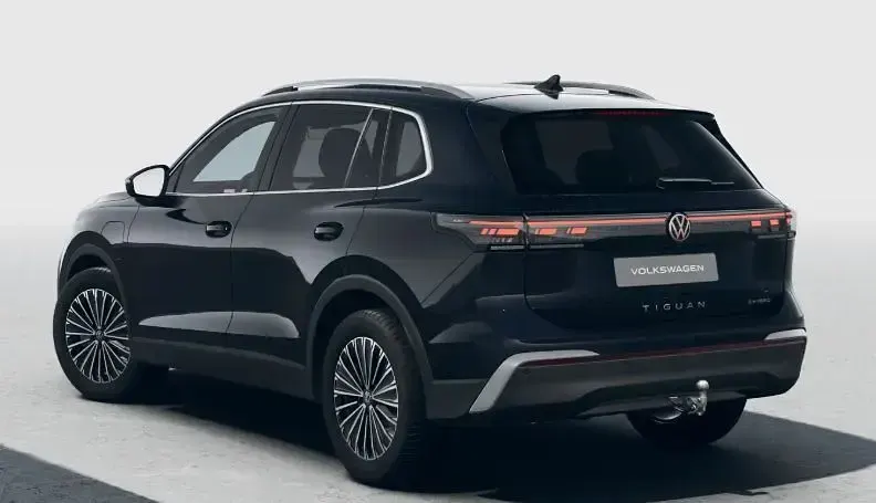 Neu VW Tiguan 150 PS (110 kW) 2026 Schwarz SUV