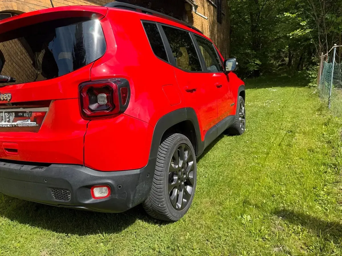 Gebraucht Jeep Renegade 130 PS (95 kW) 2023 Rot SUV