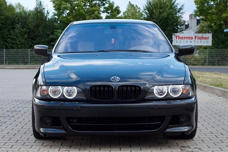 Schwarz Gebraucht 2002 BMW 530 Shadowline Limousine | 14.000 € - Bild 1/4