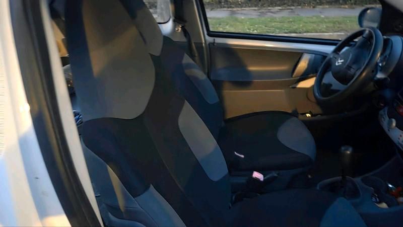 Gebraucht Citroën C1 68 PS (50 kW) 2010 Weiß Kleinwagen