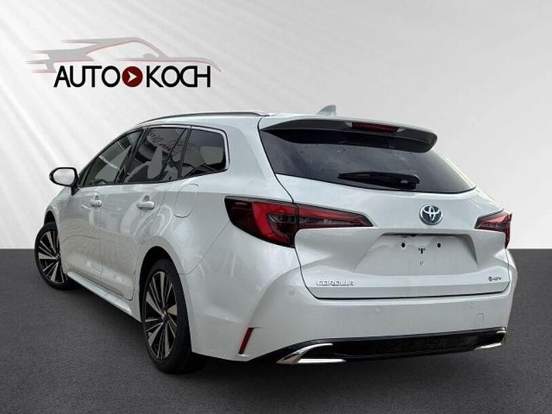 Neu Toyota Corolla 140 PS (102 kW) 2025 Grau Kombi