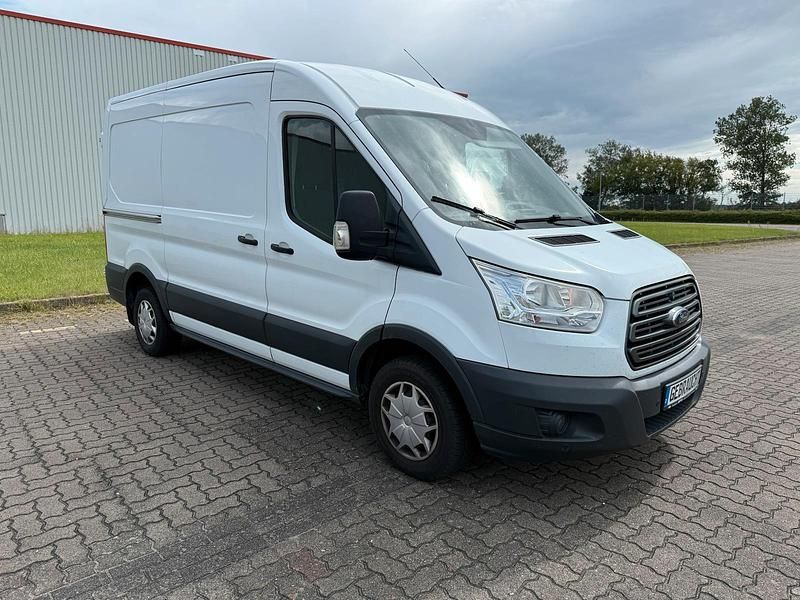 Weiß Gebraucht 2017 Ford Transit Van | 13.990 € (Fairer Preis) - Bild 1/4