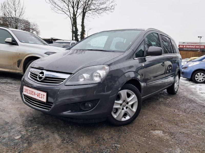Grau Gebraucht 2011 Opel Zafira Design Edition Van / Kleinbus | 4.999 € (Fairer Preis) - Bild 1/4