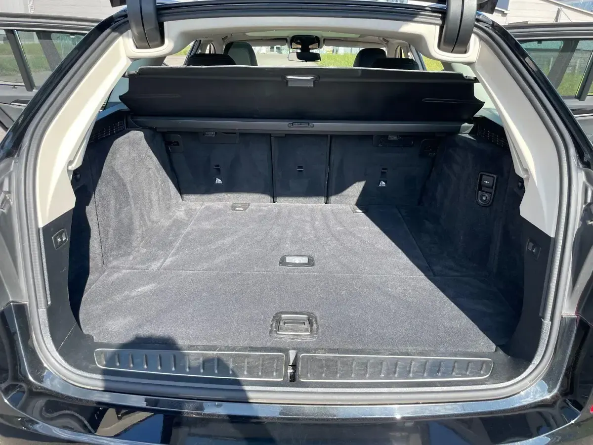 Gebraucht BMW 520 Luxury Line 190 PS (139 kW) 2018 Schwarz Kombi