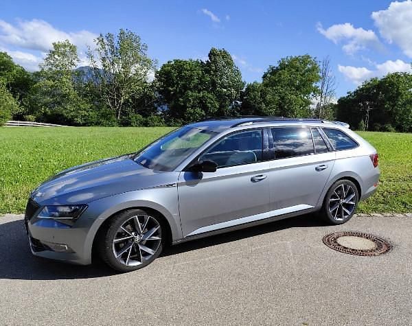 Silber Gebraucht 2018 Skoda Superb SportLine Kombi | 17.500 € (Guter Preis) - Bild 1/4