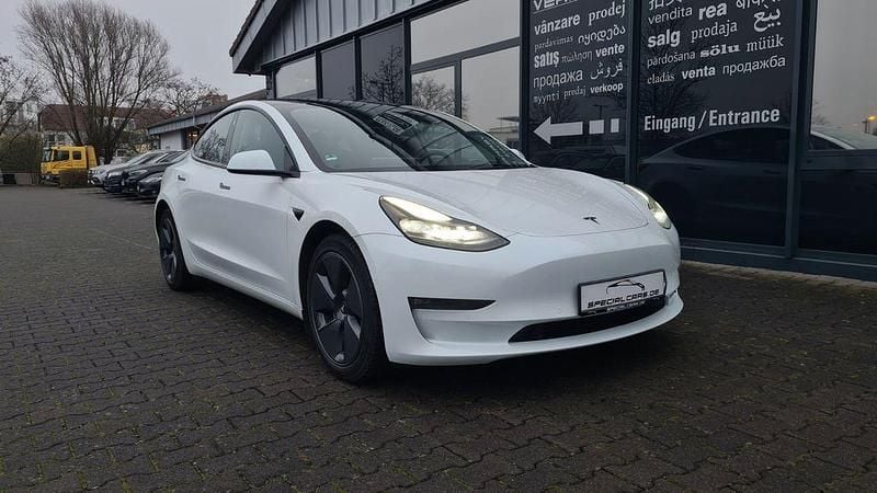 Weiß Gebraucht 2022 Tesla Model 3 Limousine | 19.990 € (Guter Preis) - Bild 1/4