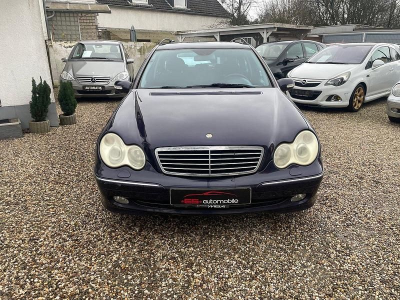 Gebraucht Mercedes C180 143 PS (105 kW) 2003 Violet Kombi