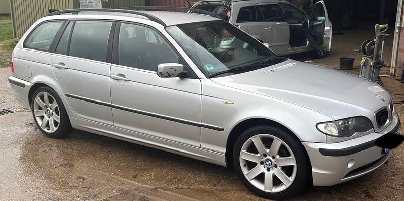 Gebraucht BMW 318 143 PS (105 kW) 2004 Silber Kombi