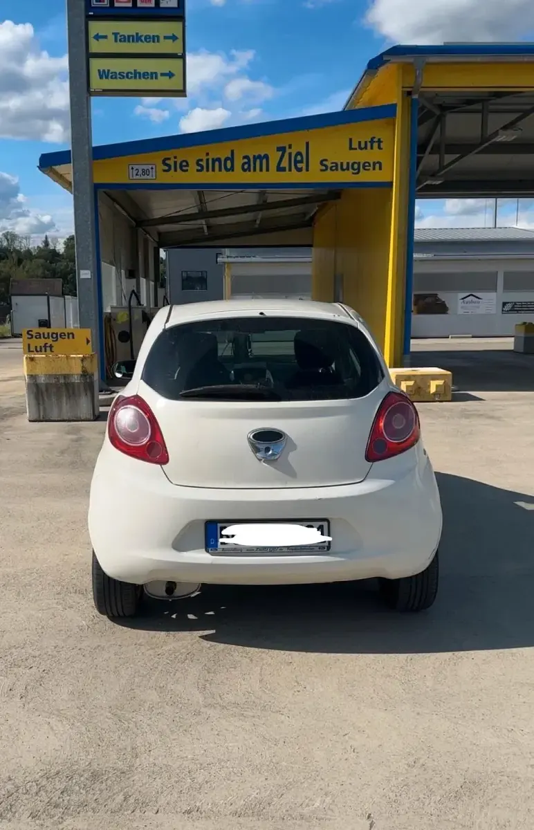 Gebraucht Ford Ka Trend 69 PS (50 kW) 2010 Weiß Kleinwagen