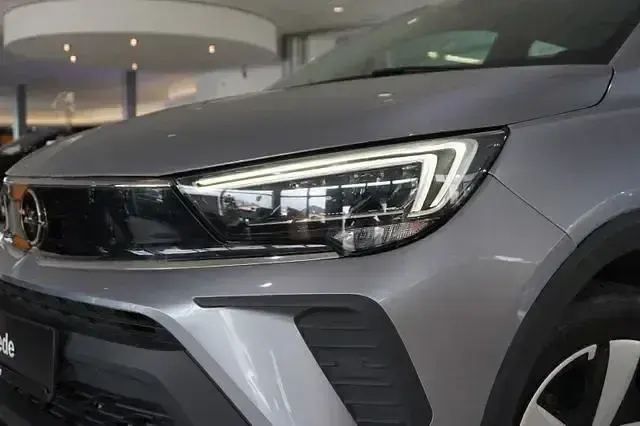 Gebraucht Opel Crossland Edition 130 PS (95 kW) 2022 Grau/quarz silber SUV