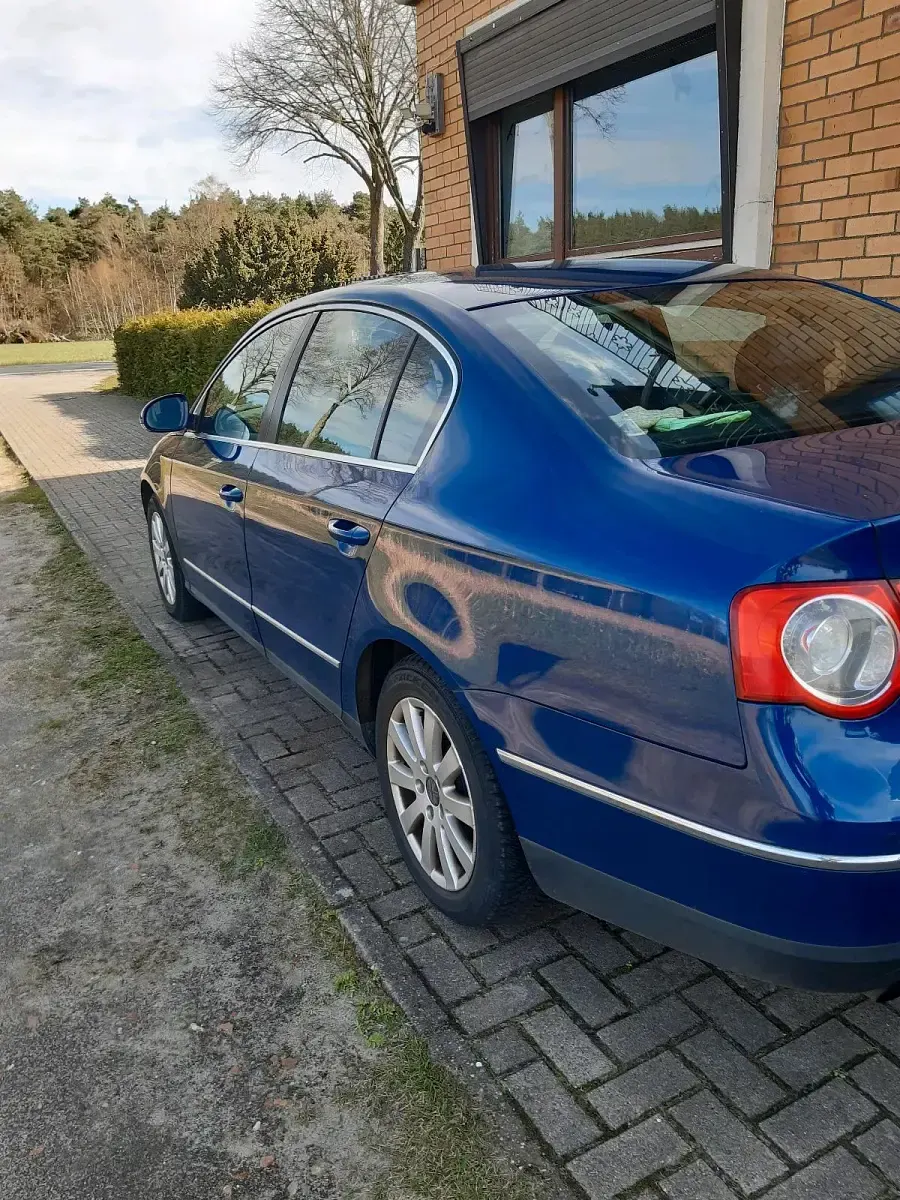 Gebraucht VW Passat 150 PS (110 kW) 2005 Blau Limousine