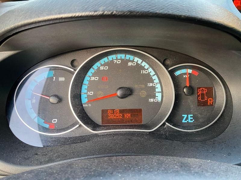 Gebraucht Renault Kangoo 44 kW (60 PS) 2012 Weiß Van / Kleinbus